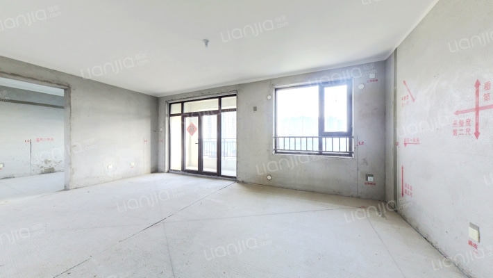 天伦湾凤麟府二手房实景图