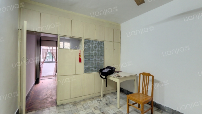 东围墙二手房实景图