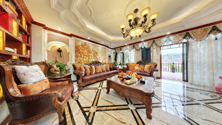 麓湖半山一期二手房实景图