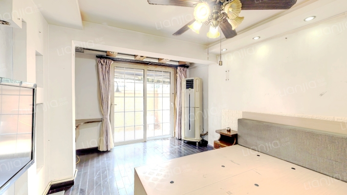 朱行新四村二手房实景图