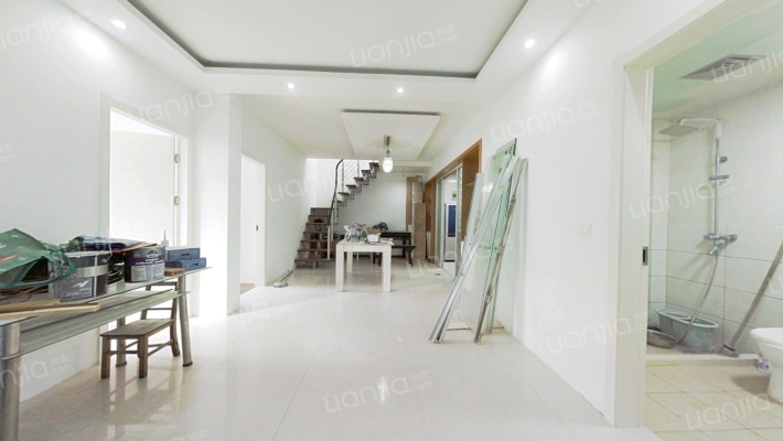 伟嘉装饰城二手房实景图