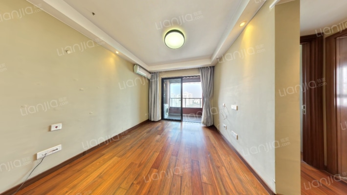 万科时代广场二手房实景图