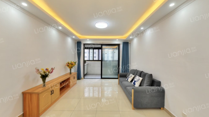 东方春锦花园二手房实景图