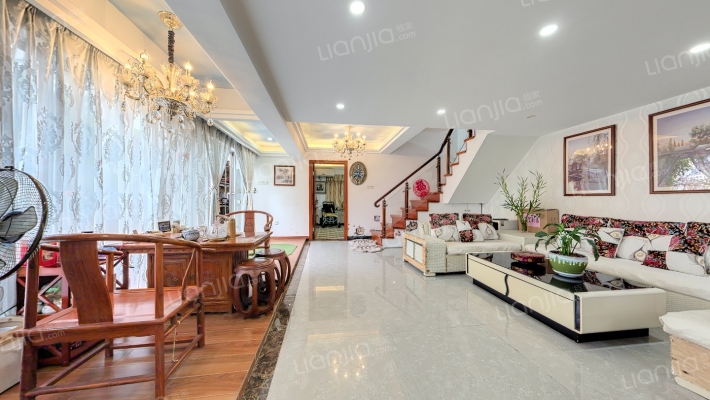 嘉路华花园二手房实景图