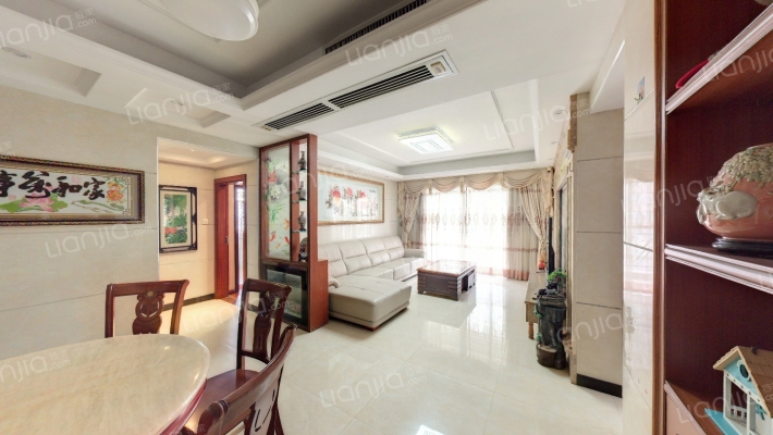 凰樵圣堡二手房实景图