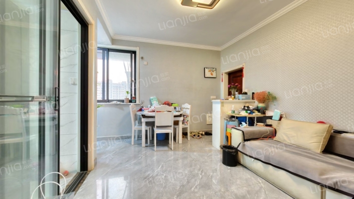 供电局宿舍二手房实景图