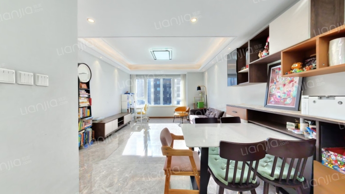 招商海德公园二手房实景图