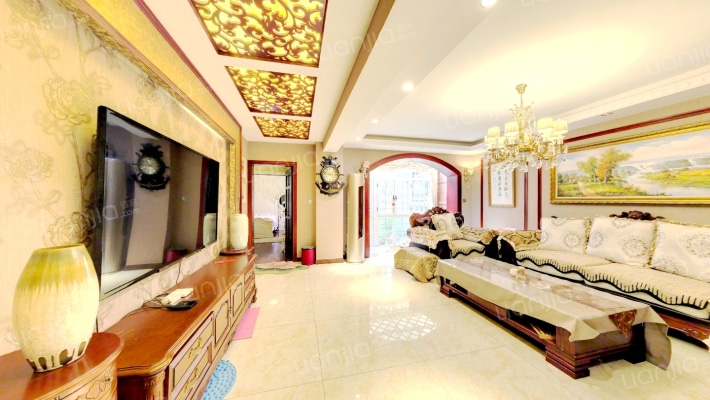 新亚洲体育城水晶堡二手房实景图