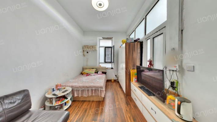 储汇邨二手房实景图