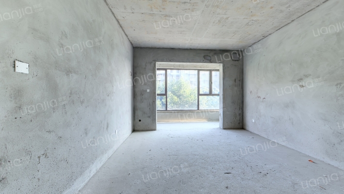 兴园望名阁二手房实景图