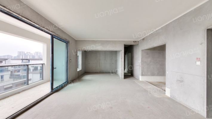 天安江畔珑园三期二手房实景图