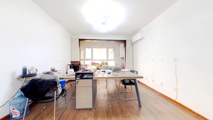 路劲东城二手房实景图