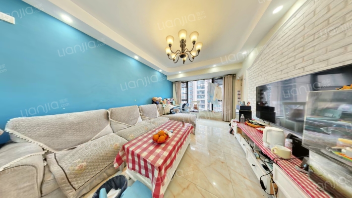 缤纷翡翠湾二手房实景图