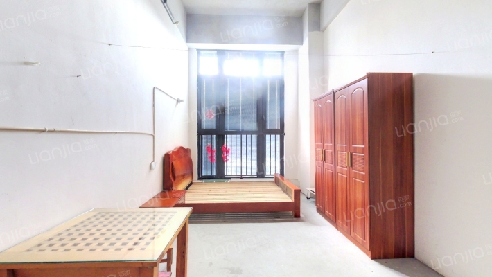 新站广场二手房实景图