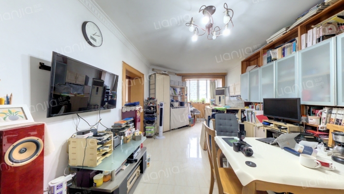 海鹏花苑二手房实景图