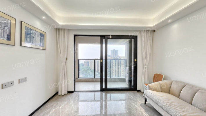 万科瑧湾府二手房实景图