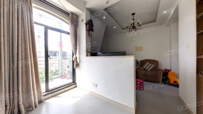 保利国际高尔夫花园法兰西小镇二手房实景图