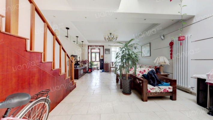 万科新城惠兰苑二手房实景图