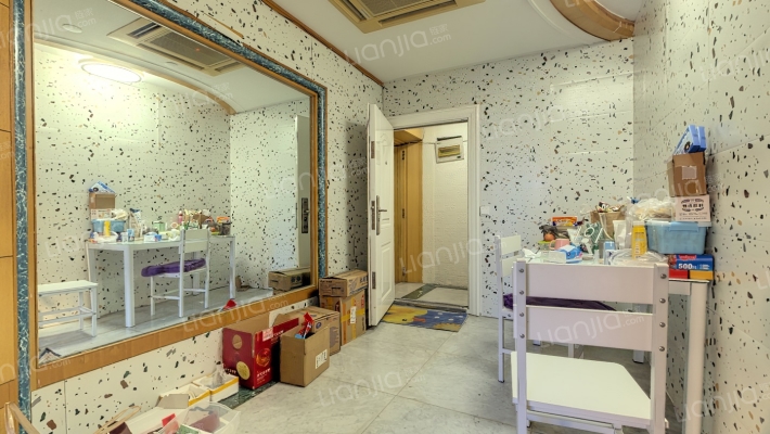 金来大厦二手房实景图