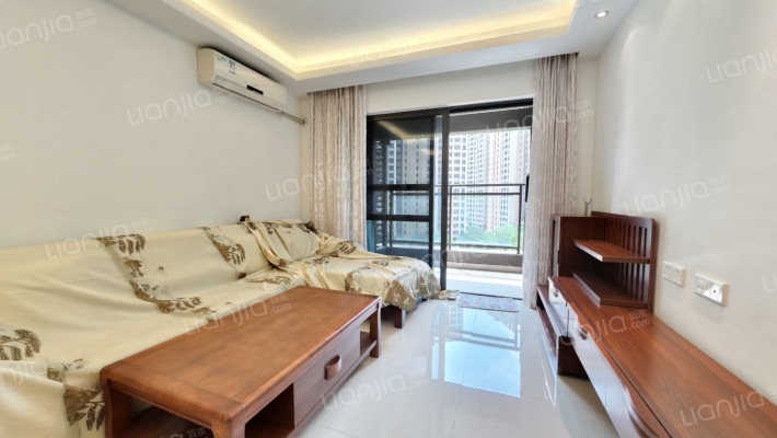 万科翡丽山二手房实景图