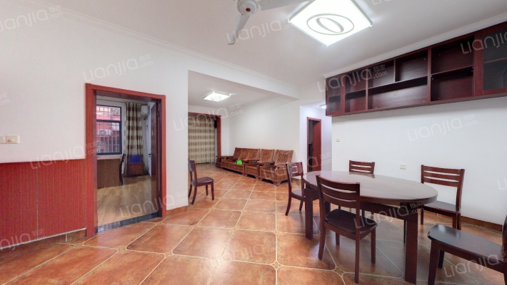 金盘路粮食局宿舍二手房实景图