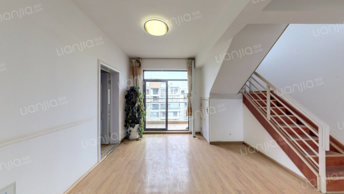 滇池卫城蓝域晴天二手房实景图