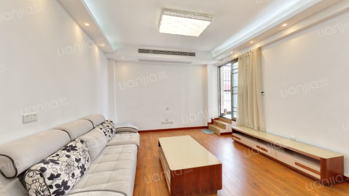 彩虹郡一期二手房实景图