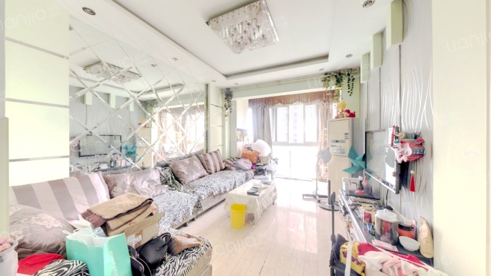 阳光华庭二手房实景图