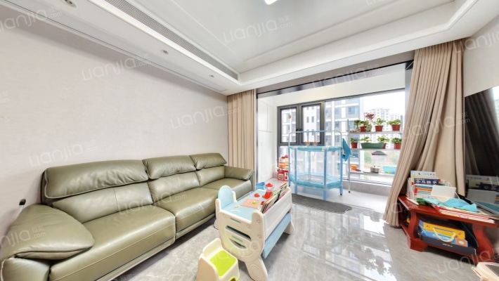 世茂风颂府二手房实景图