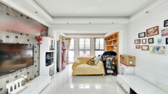 格兰春天三期二手房实景图