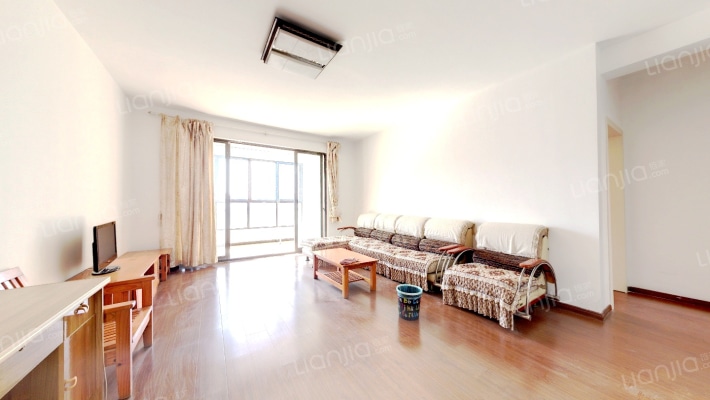 绿地悦城D区二手房实景图