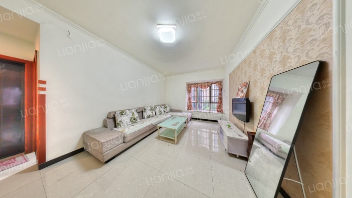 新怡华庭东区二手房实景图