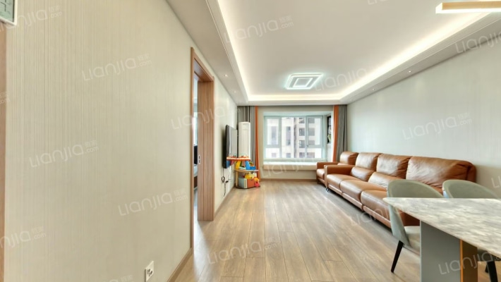 万科翡翠都会C区二手房实景图