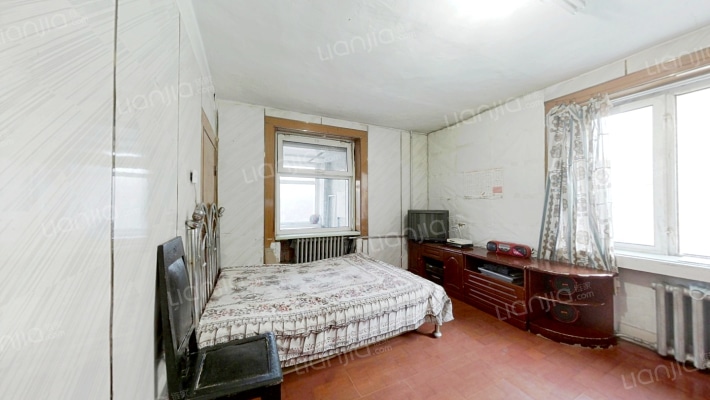 松花江街二手房实景图