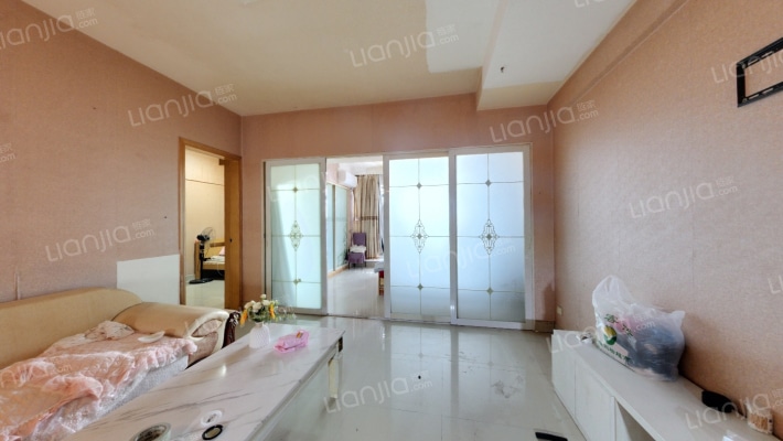 万亚广场二手房实景图