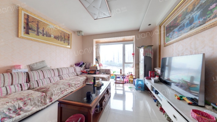 川大河畔二手房实景图