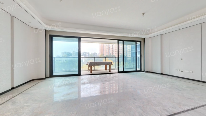 禹洲晏山河二手房实景图