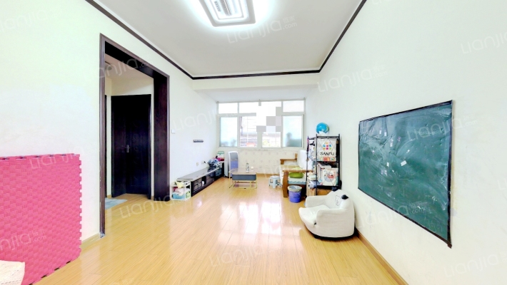 华晨公寓二手房实景图