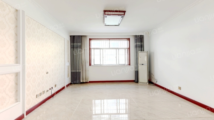 西店嘉苑二手房实景图