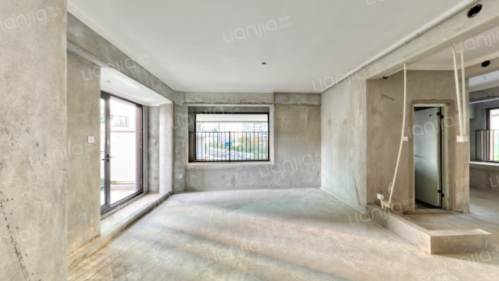 榕发誉湖二手房实景图