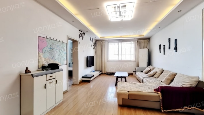 鸿海小区二手房实景图