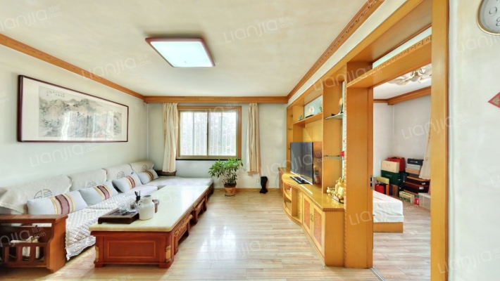 信特花园D区二手房实景图