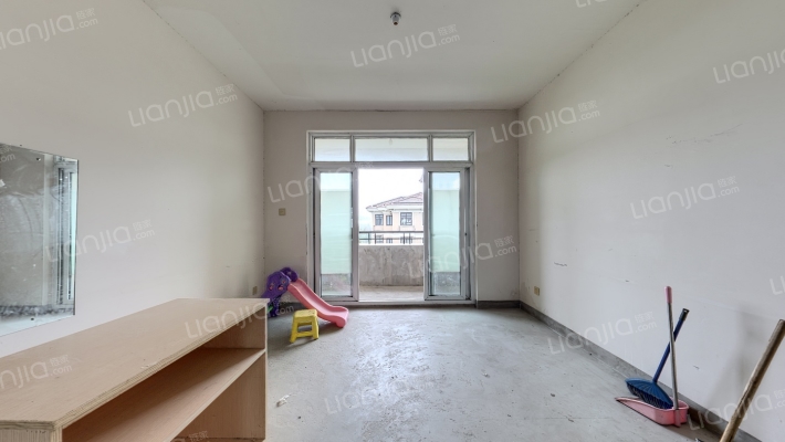 鹭岛华庭西苑二手房实景图