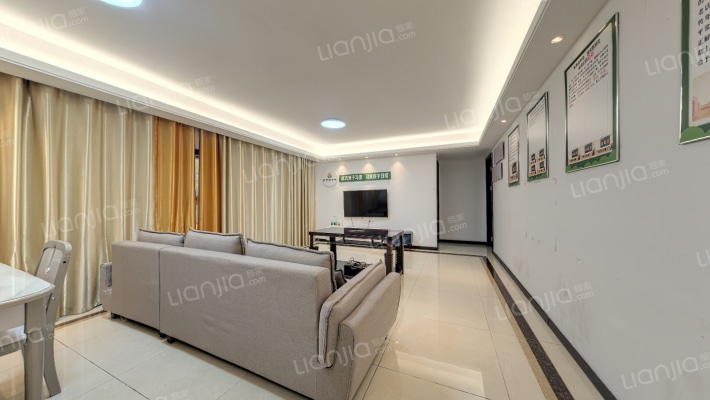 万科富中翡翠传奇森林公园二手房实景图