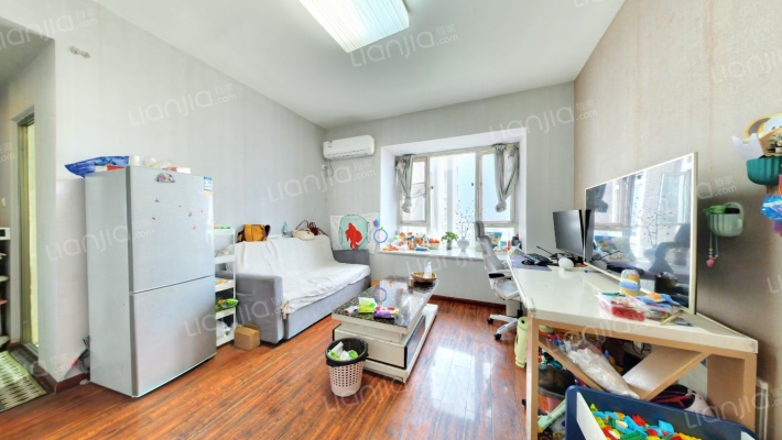 晋源彩庭博派二手房实景图