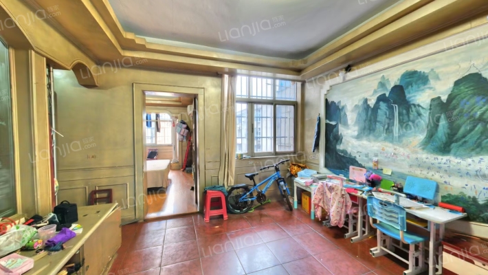 老区委小区二手房实景图