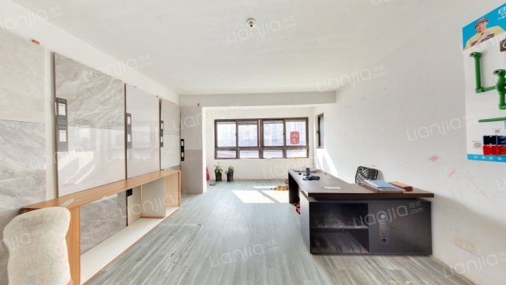 和鑫花园四村二手房实景图