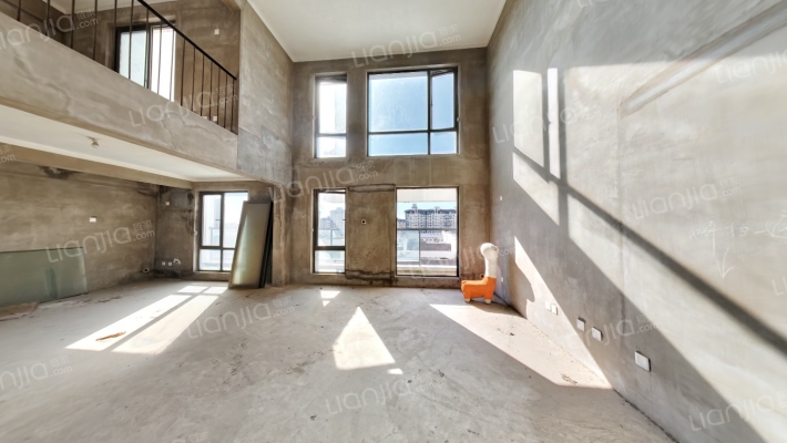 红豆国际北区二手房实景图