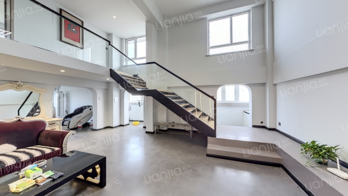 华巨公寓二手房实景图