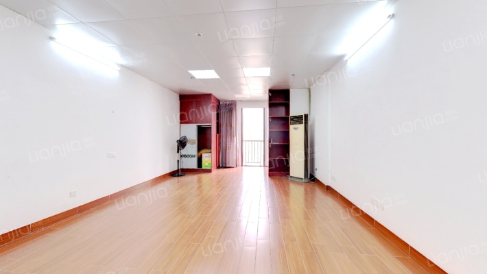 喜盈门建材家具生活广场二手房实景图